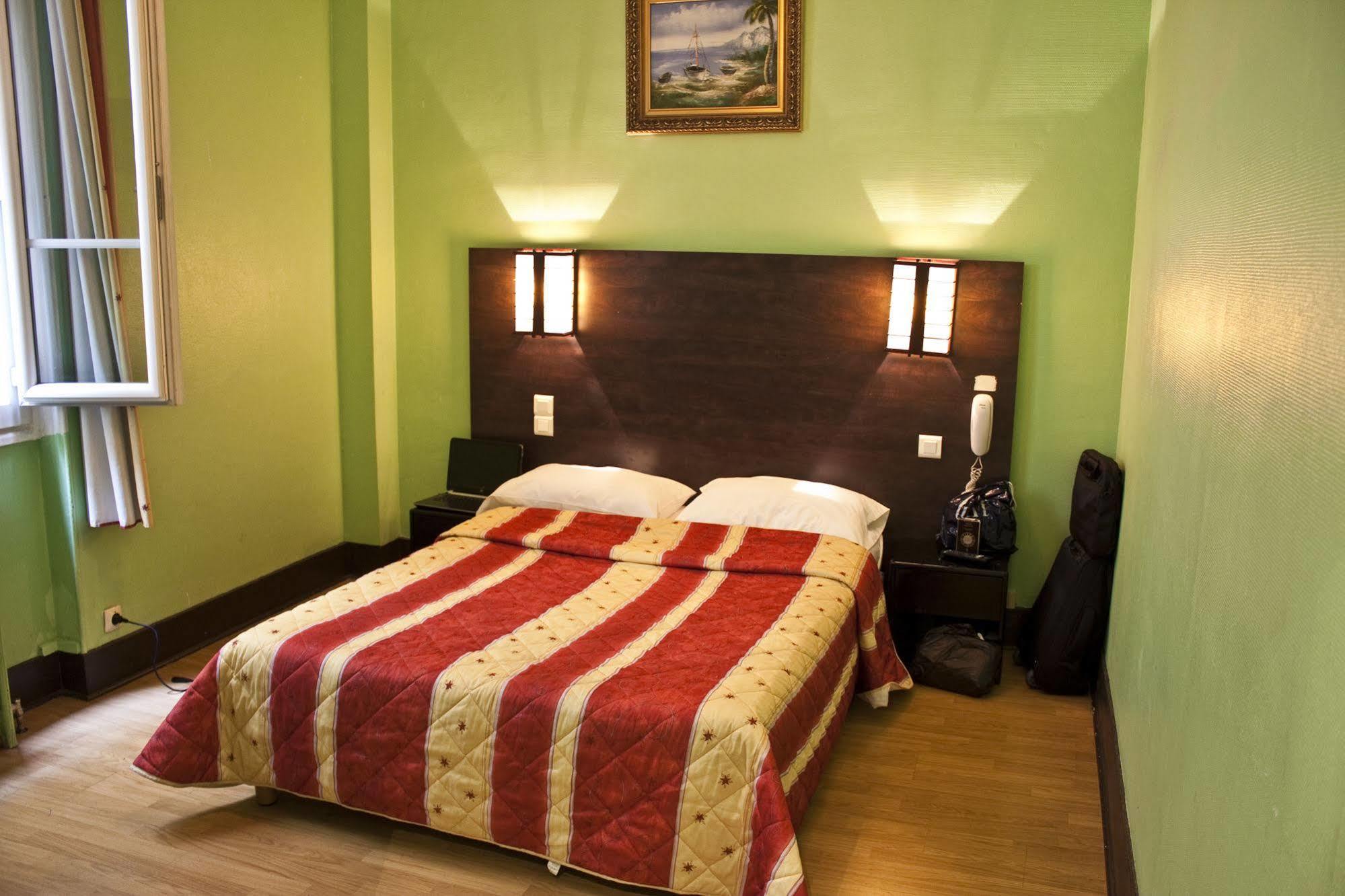 Hotel Cambrai Paris Luaran gambar
